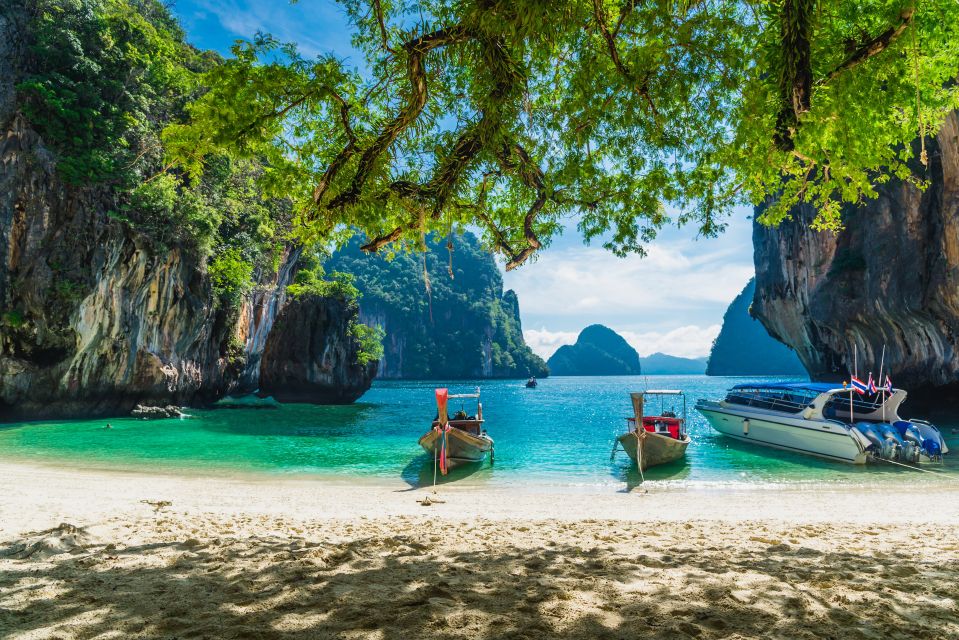 Krabi : Hong Islands Tour by Speedboat with Lunch