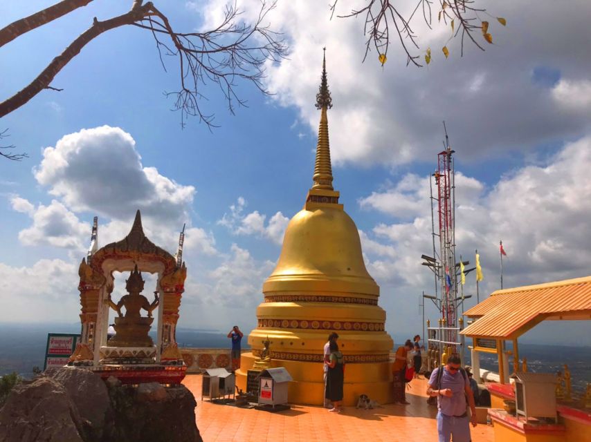 Krabi: Tiger Cave Temple, Emerald Pool and Hot Springs Tour with Lunch