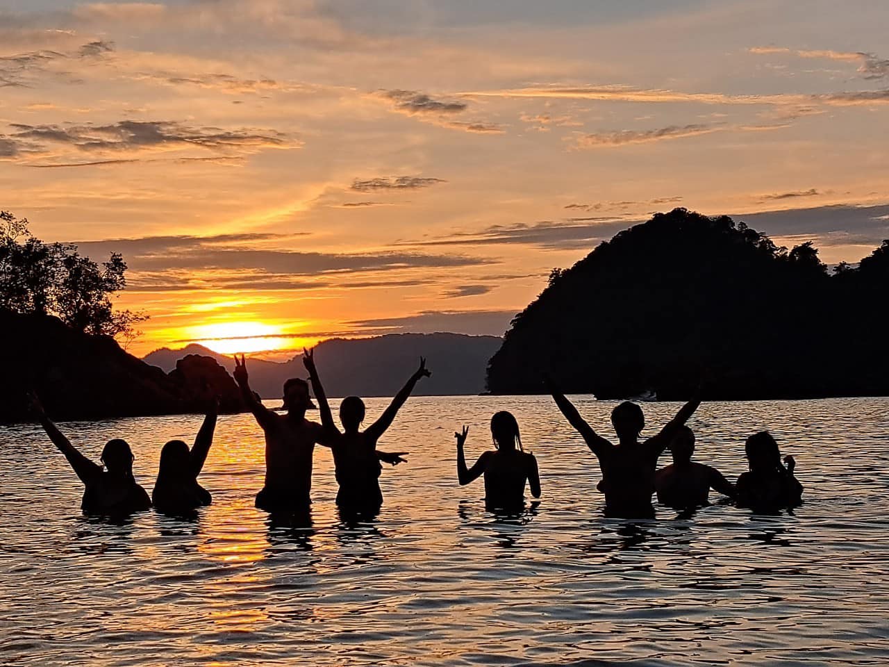 Krabi : Hong Island BBQ Sunset + Plankton Night Swimming by Longtail Boat