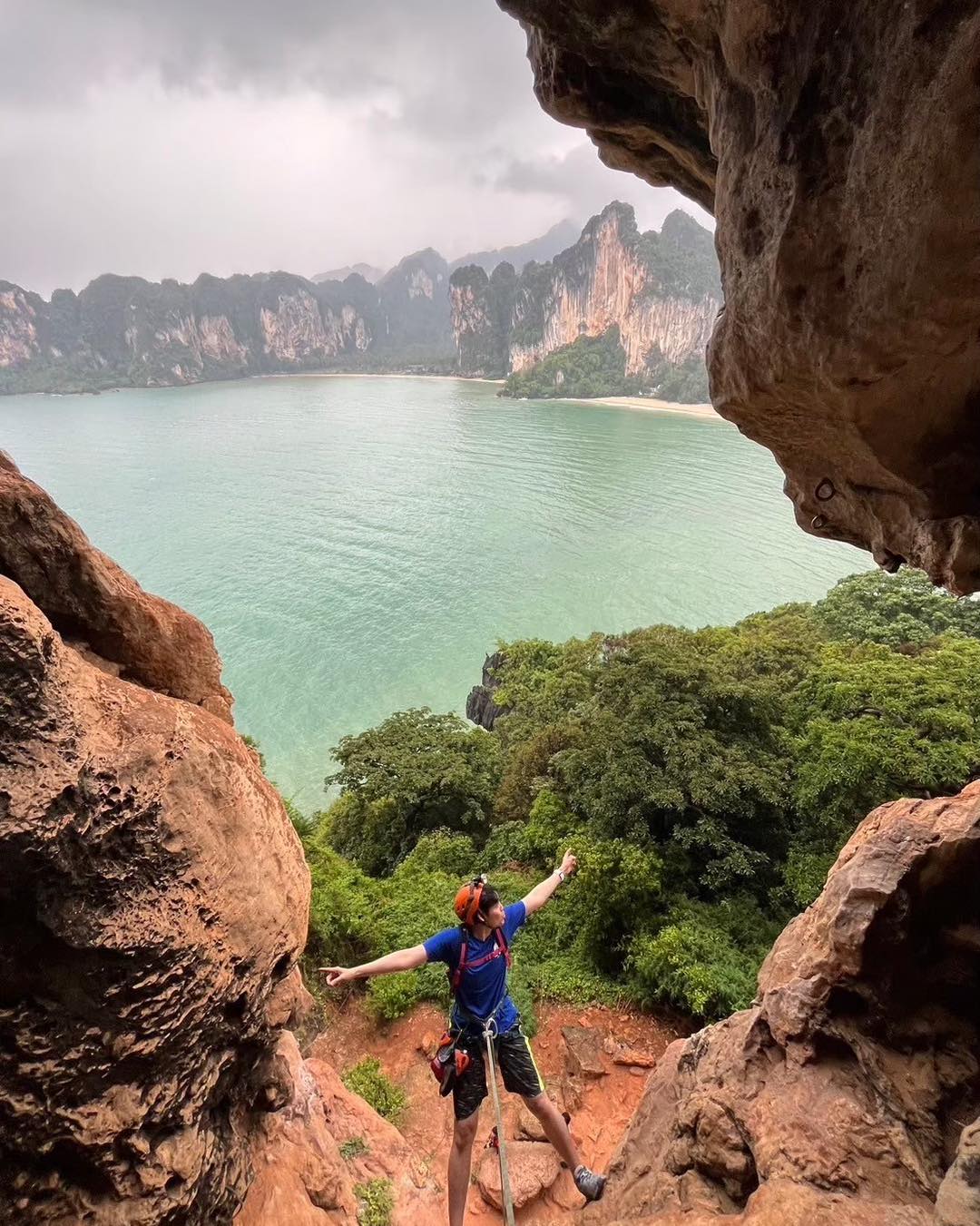 Krabi : Rock Climbing Course Full-Day / Half-Day at Railay Beach by King Climbers