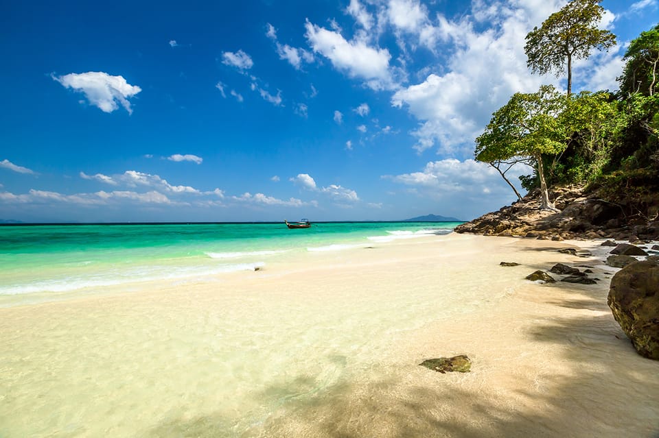 Krabi :  Early Bird Phi Phi + 4 Islands with Lunch