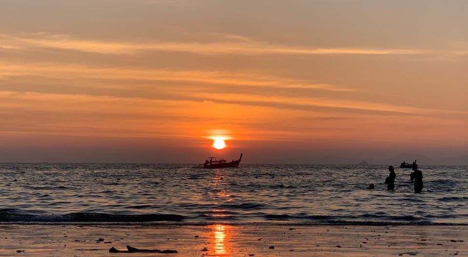 Krabi : 7 Islands Sunset Tour with BBQ Dinner and Snorkeling by Longtail Boat