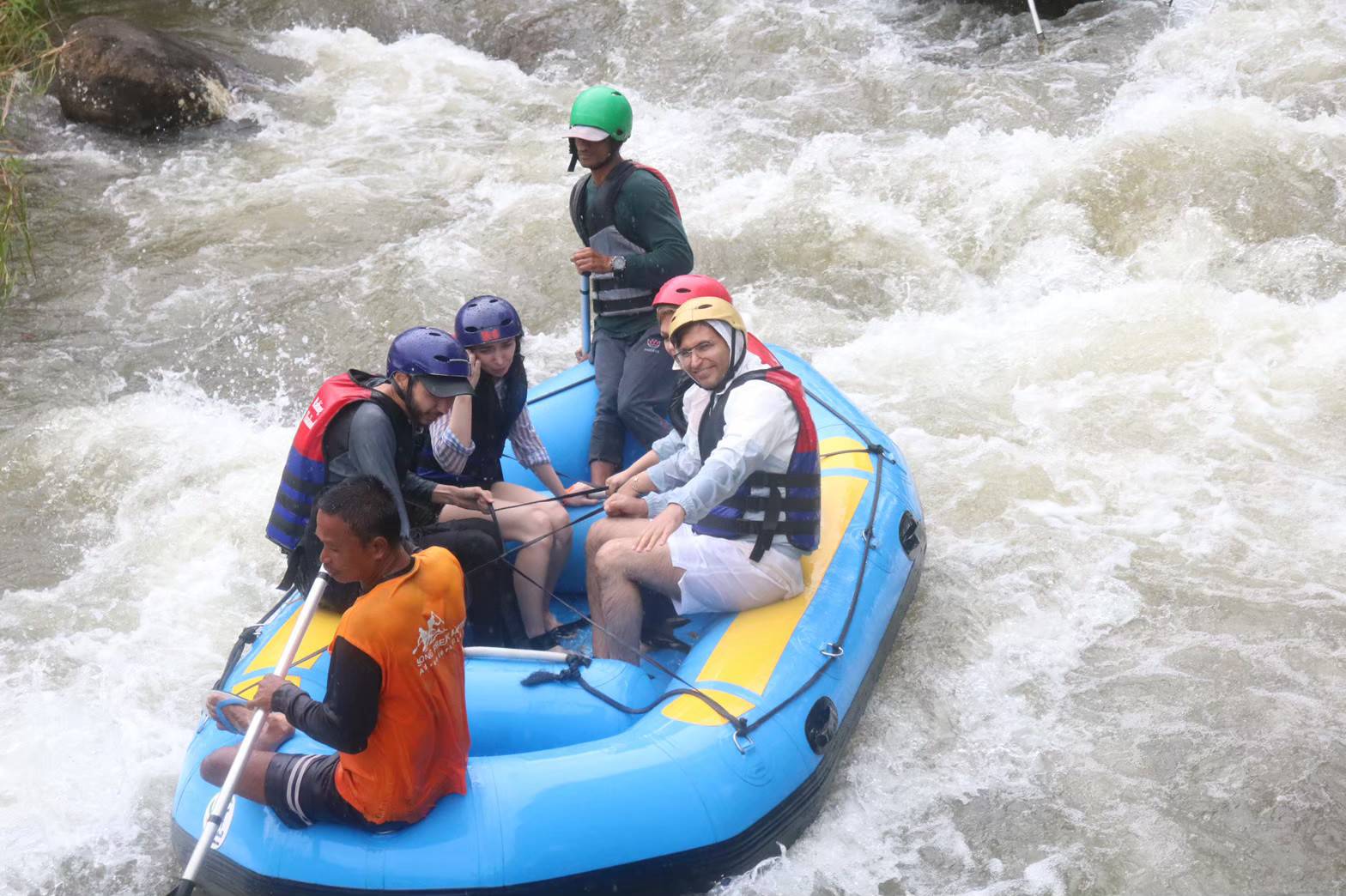 Krabi : White Water Rafting, Waterfall and Suwankuha Temple