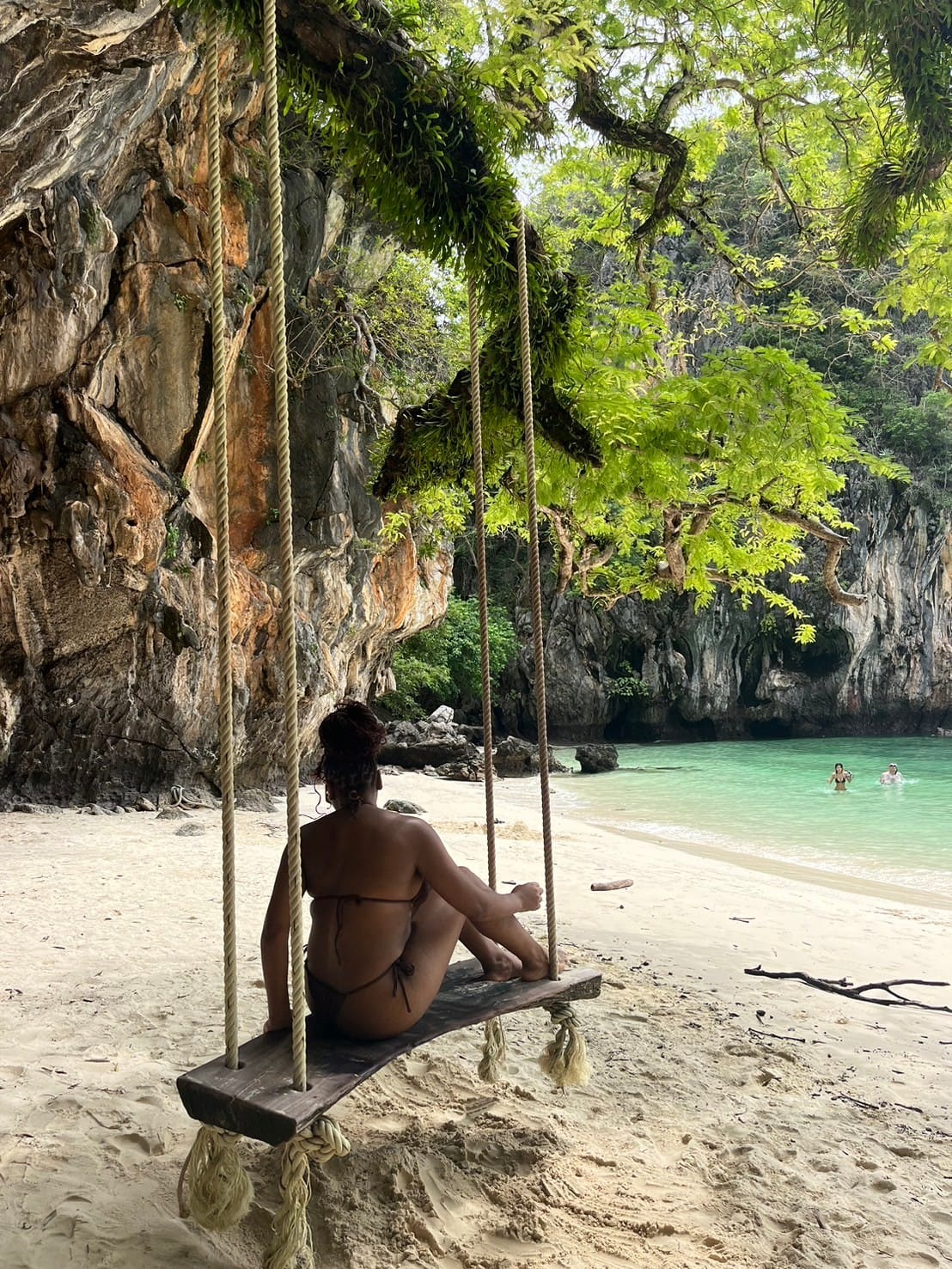 Krabi : Hong Islands Tour by Longtail Boat with Lunch