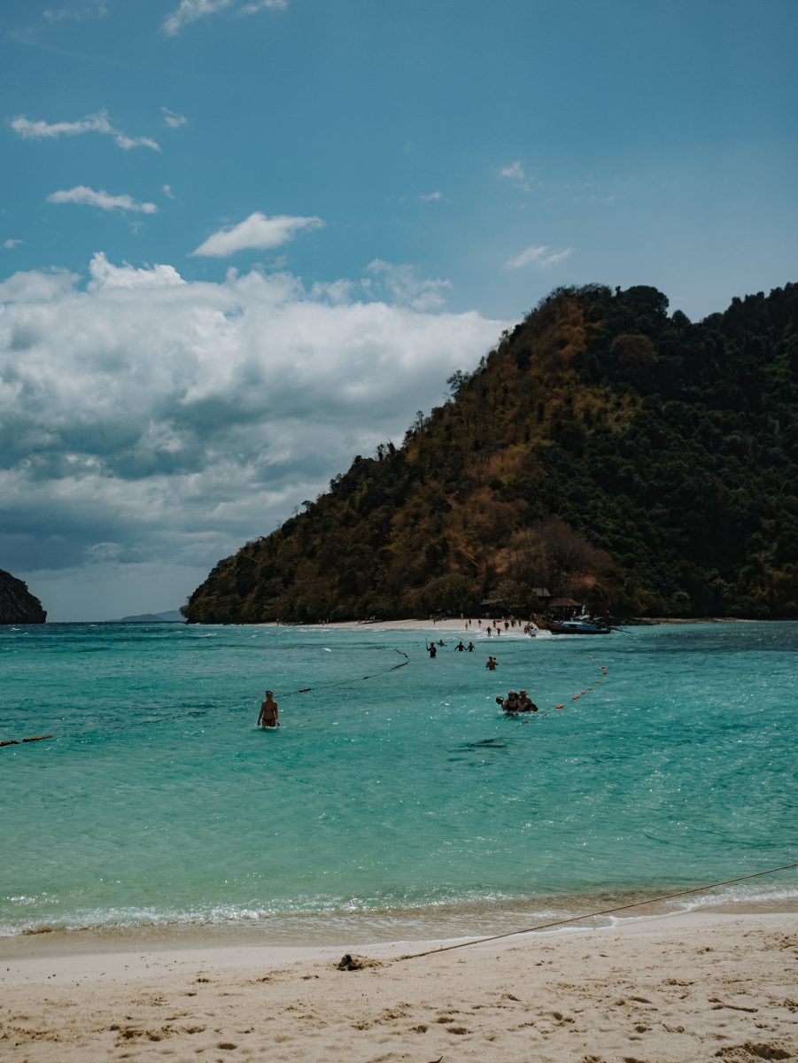 Krabi: 4 ISLANDS SUNSET Semi-Luxury Longtail Joining Group / 13.00-18.30 hrs.