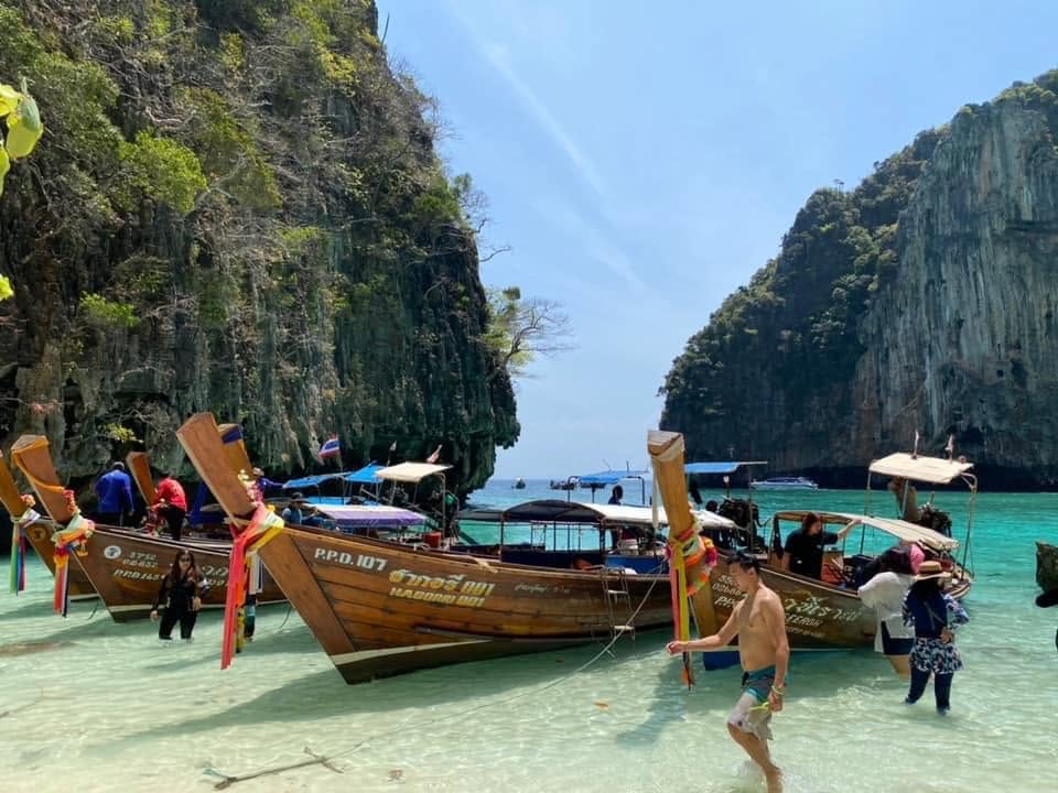 [From Phuket]: Phi Phi Cruiser – Phi Phi Island One Day Trip