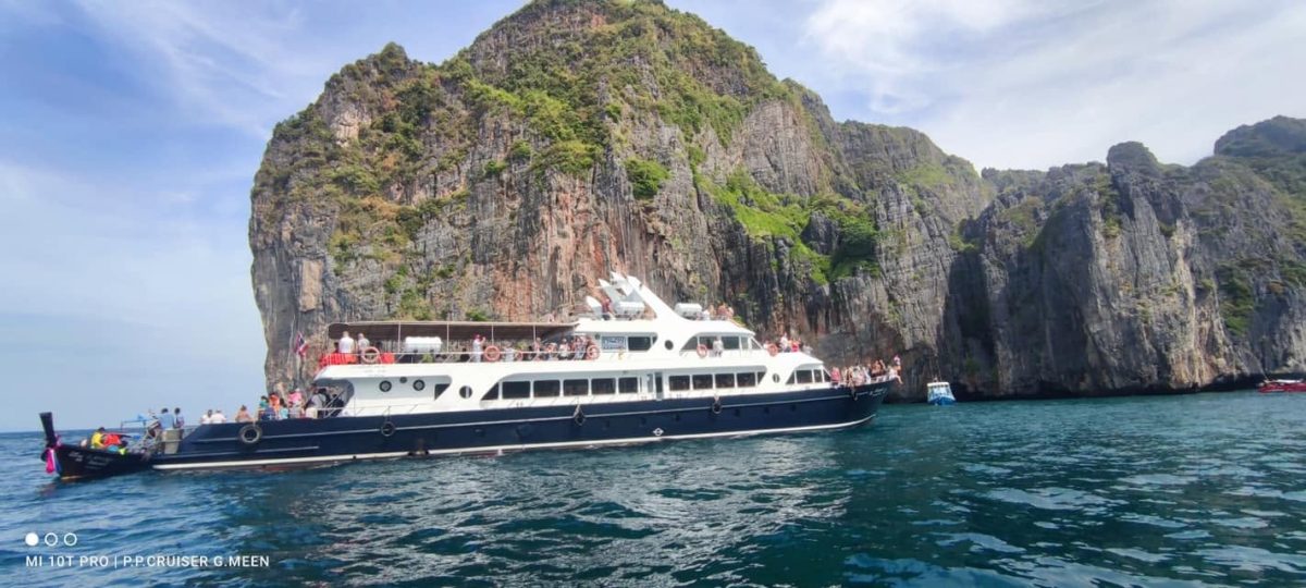 [From Phuket]: Phi Phi Cruiser – Phi Phi Island One Day Trip